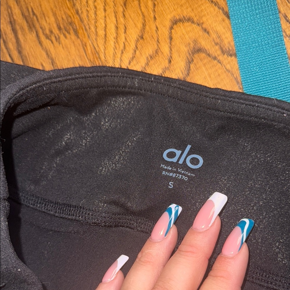 Alo Black Shiny Leggings